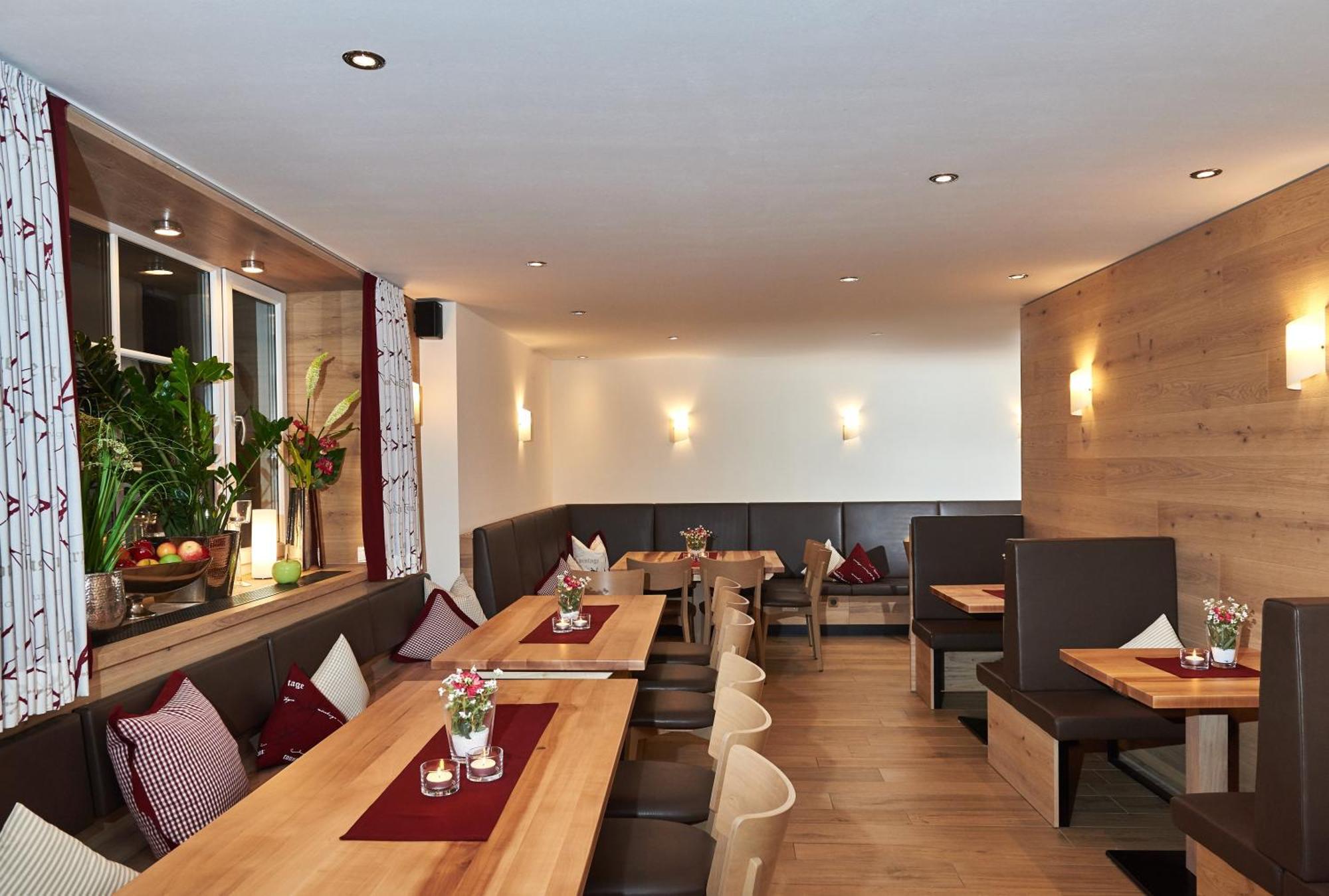 Hotel Gasthof Stocker Obertraubling Екстериор снимка