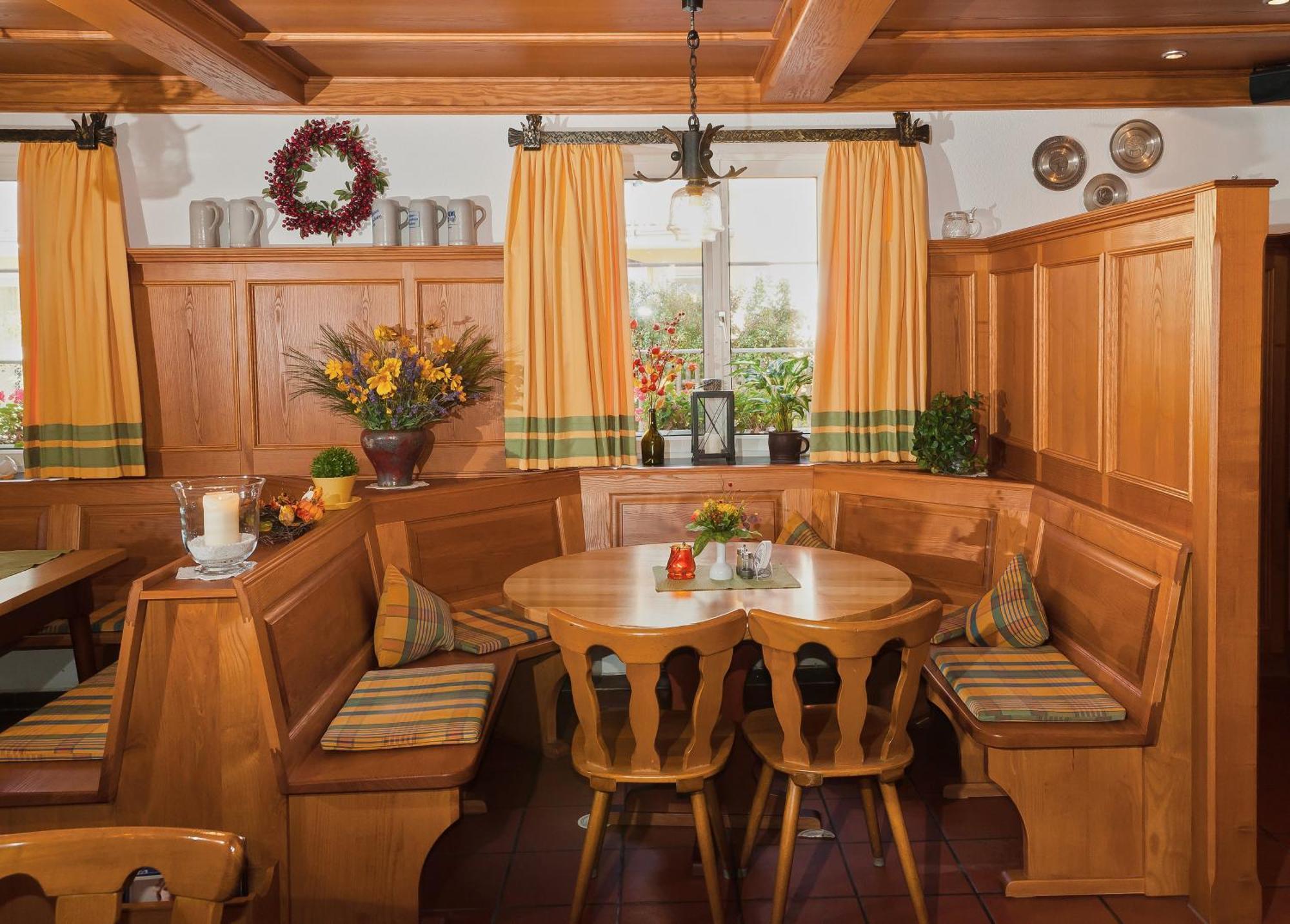 Hotel Gasthof Stocker Obertraubling Екстериор снимка