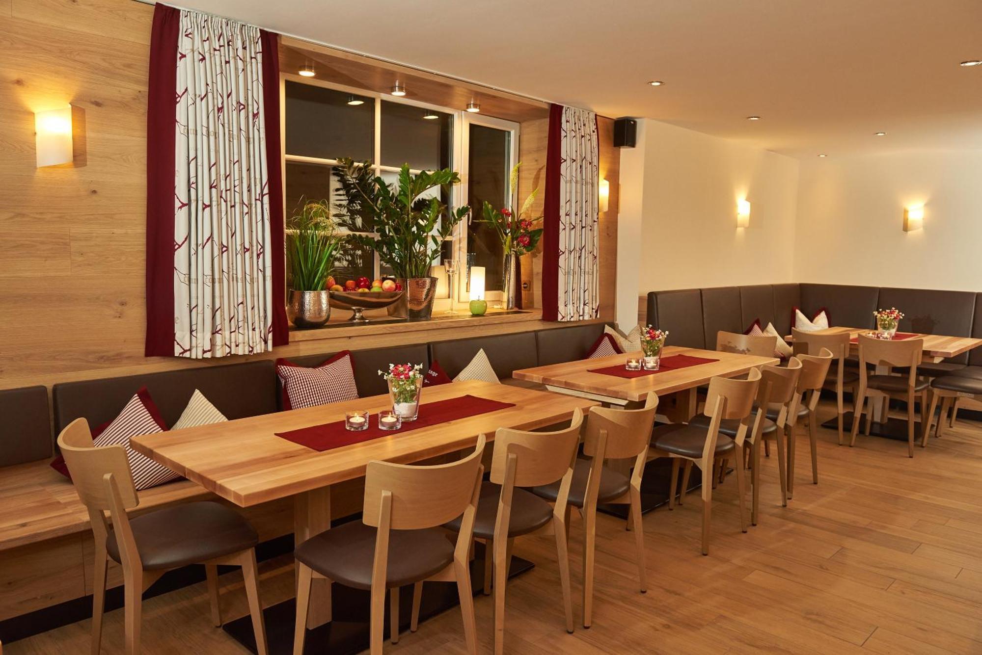 Hotel Gasthof Stocker Obertraubling Екстериор снимка