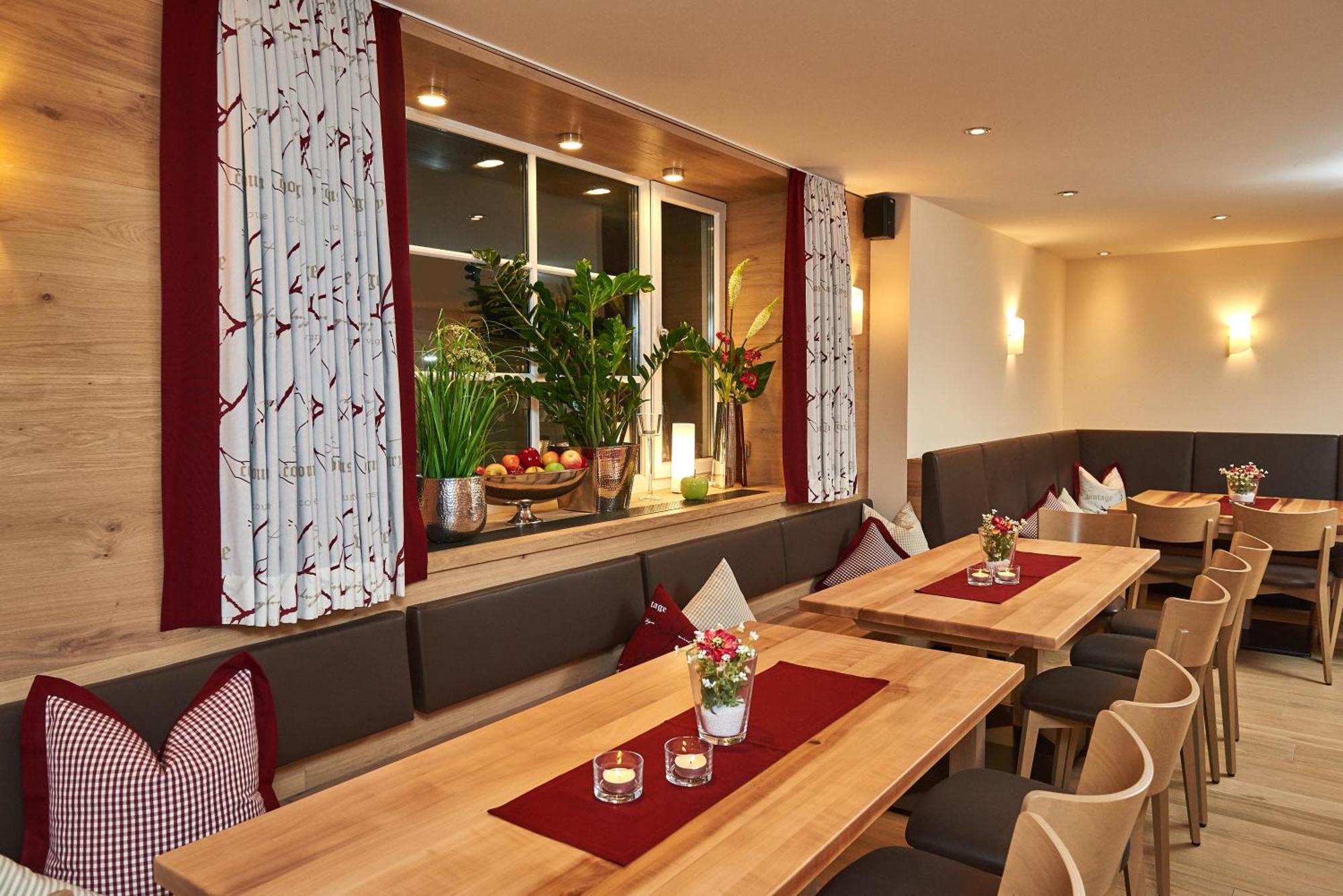 Hotel Gasthof Stocker Obertraubling Екстериор снимка