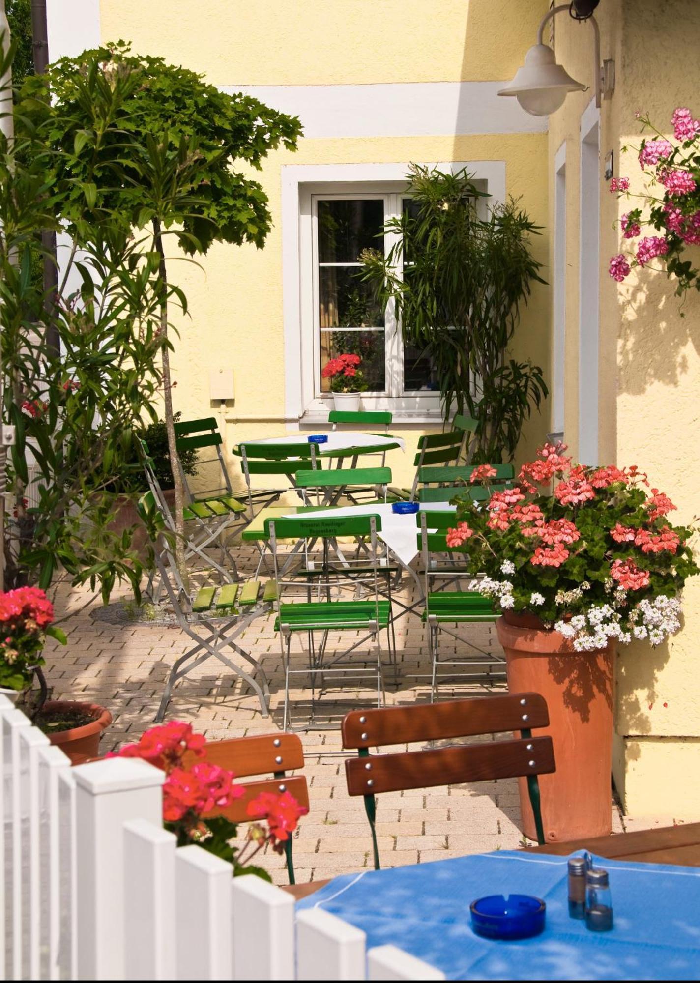 Hotel Gasthof Stocker Obertraubling Екстериор снимка