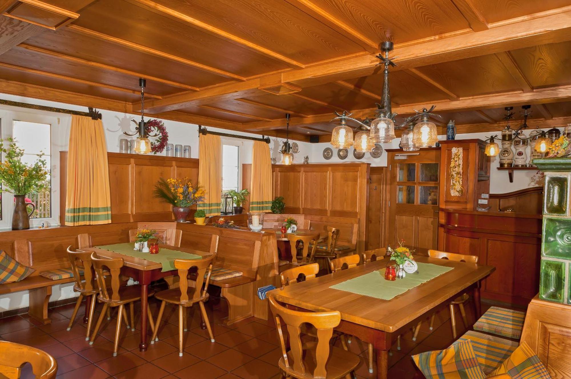 Hotel Gasthof Stocker Obertraubling Екстериор снимка