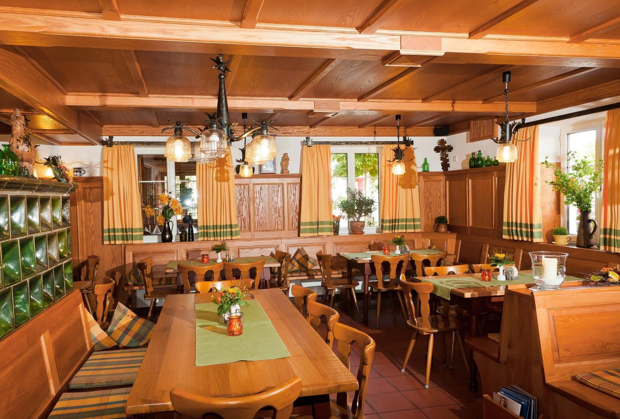 Hotel Gasthof Stocker Obertraubling Екстериор снимка