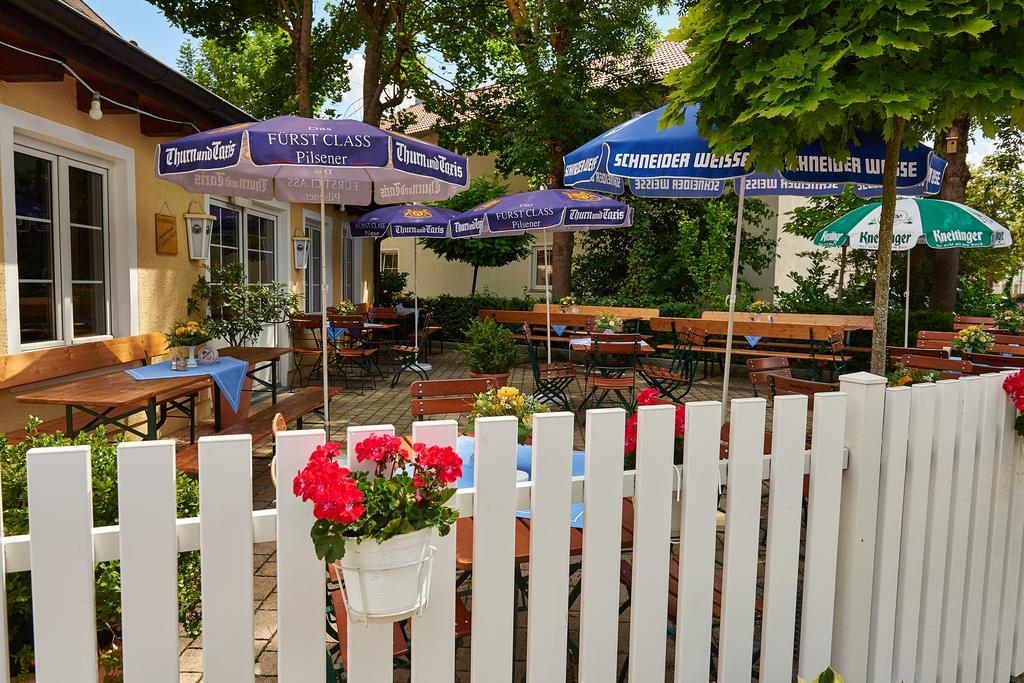 Hotel Gasthof Stocker Obertraubling Екстериор снимка
