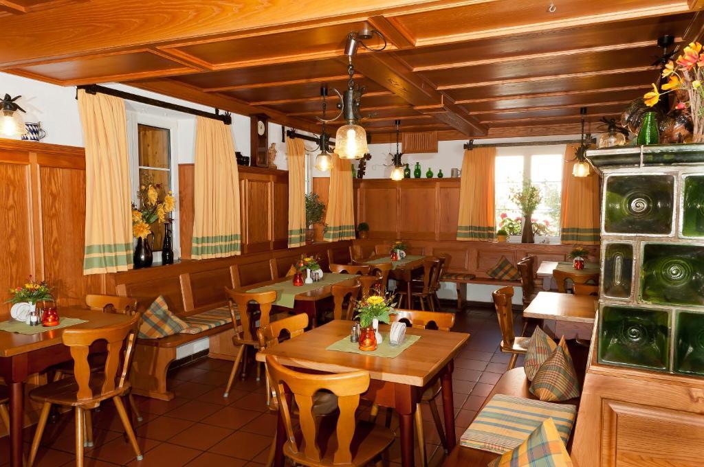 Hotel Gasthof Stocker Obertraubling Екстериор снимка